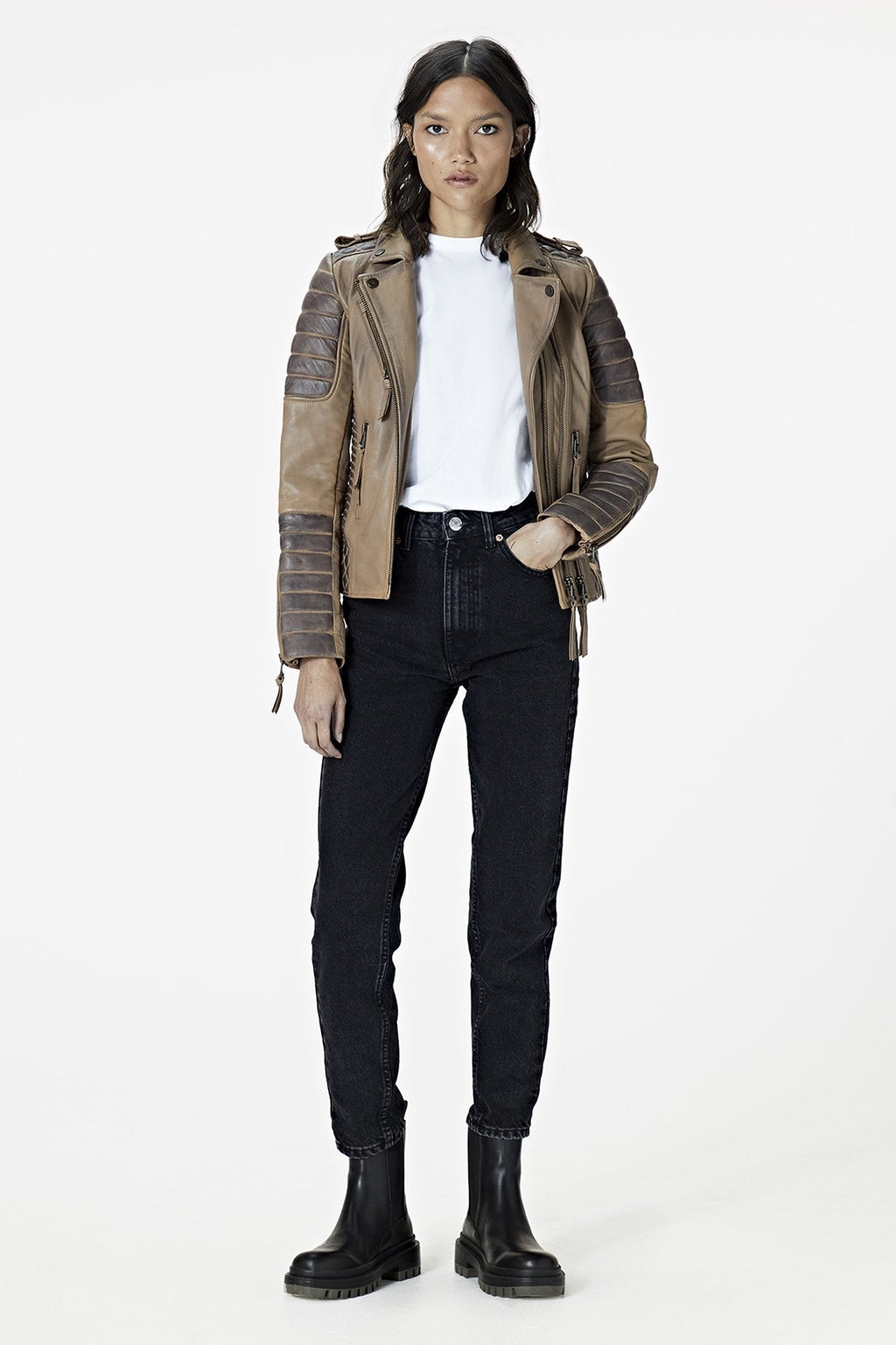 Kay Michaels 2.0: Desert Leather Jacket (Woman)