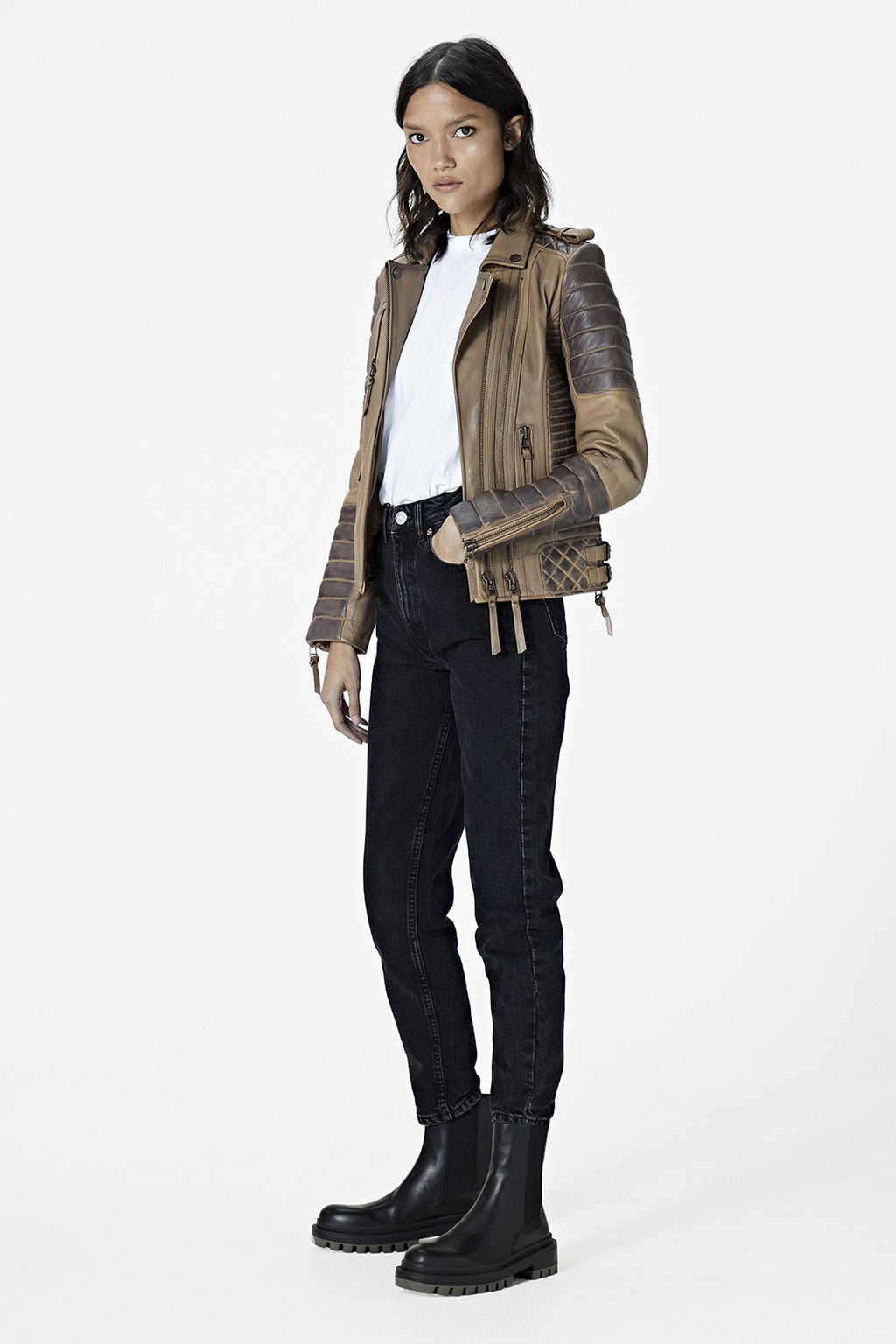 Kay Michaels 2.0: Desert Leather Jacket (Woman)