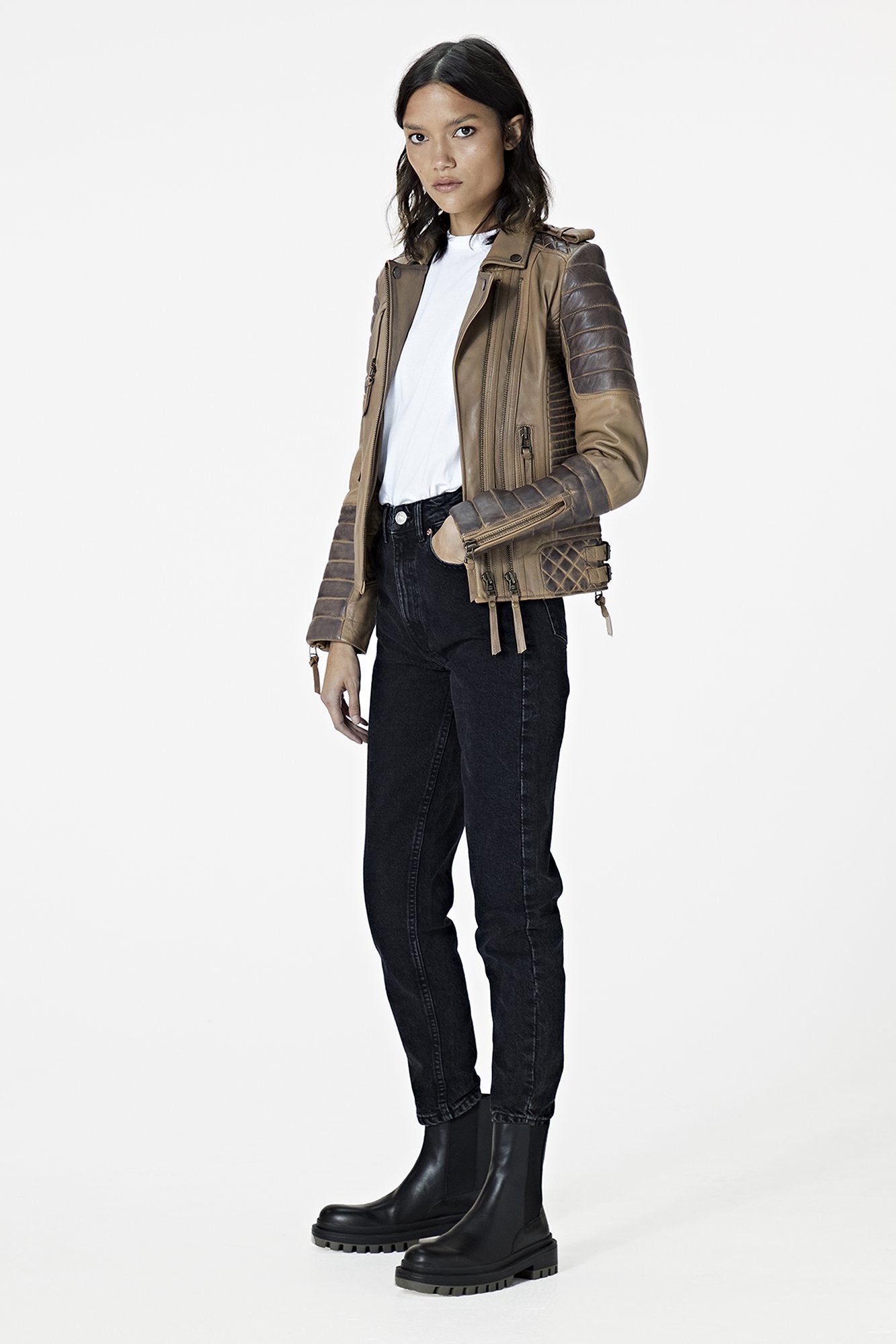 Kay Michaels 2.0: Desert Leather Jacket (Woman)