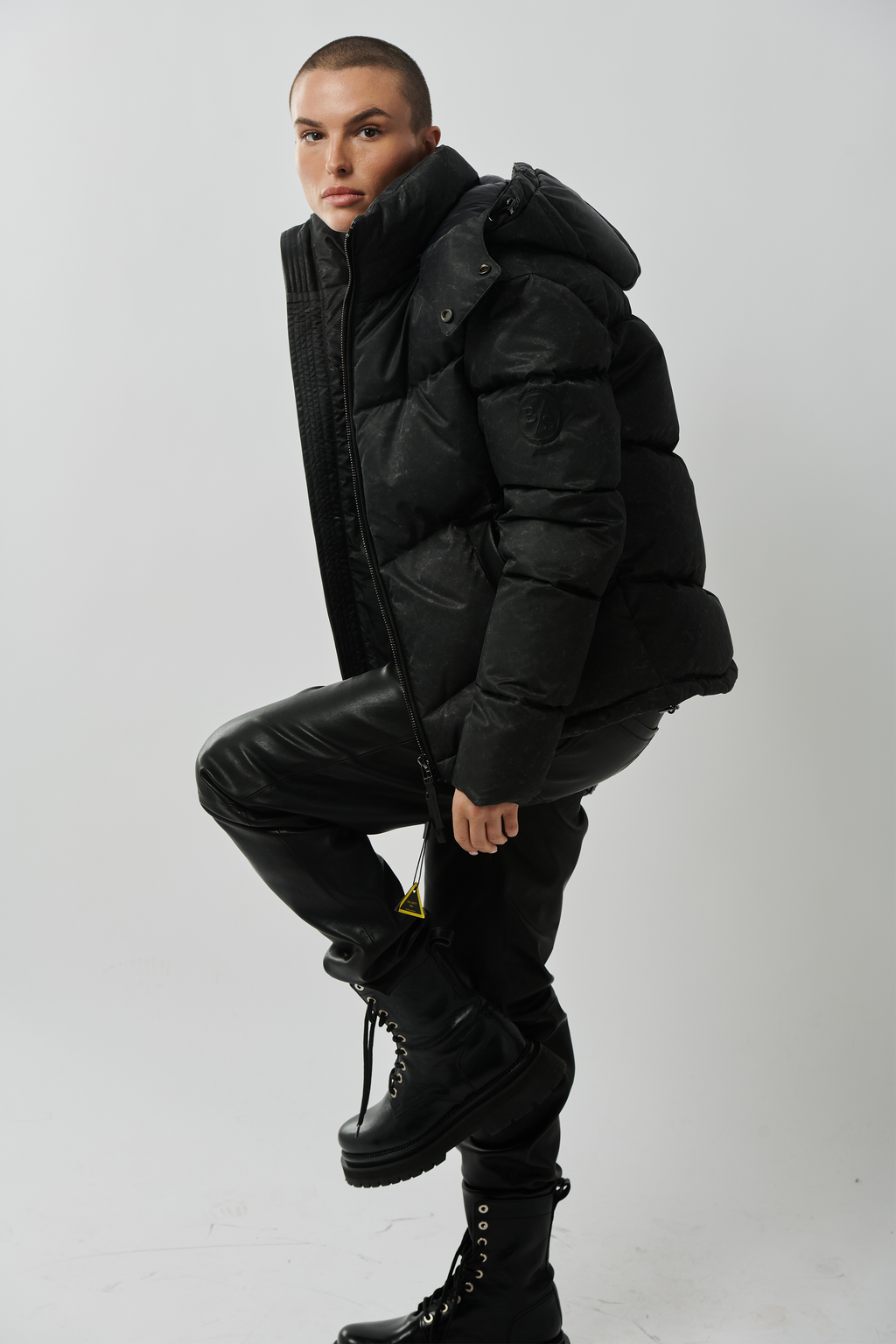 Nylon Down Puffer Jacket (Woman)