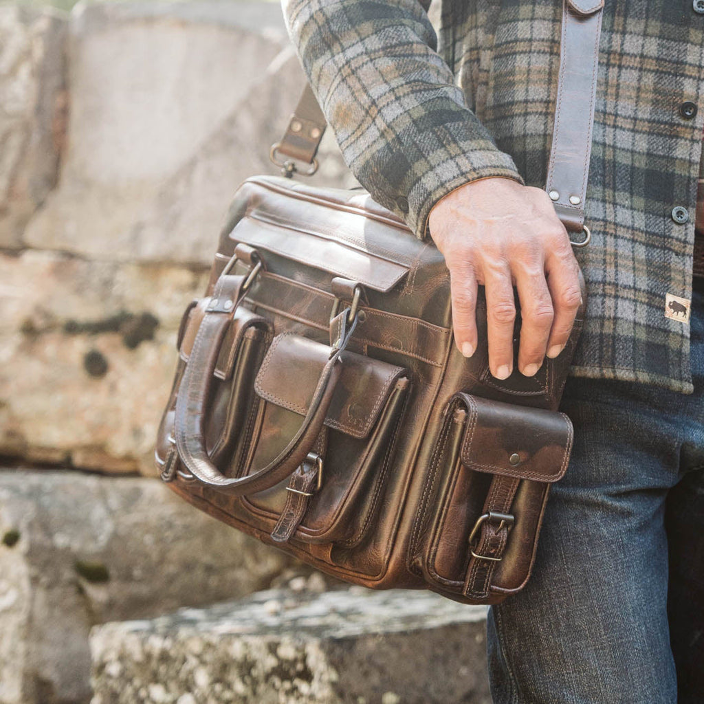 Roosevelt Buffalo Leather Pilot Bag | Dark Oak